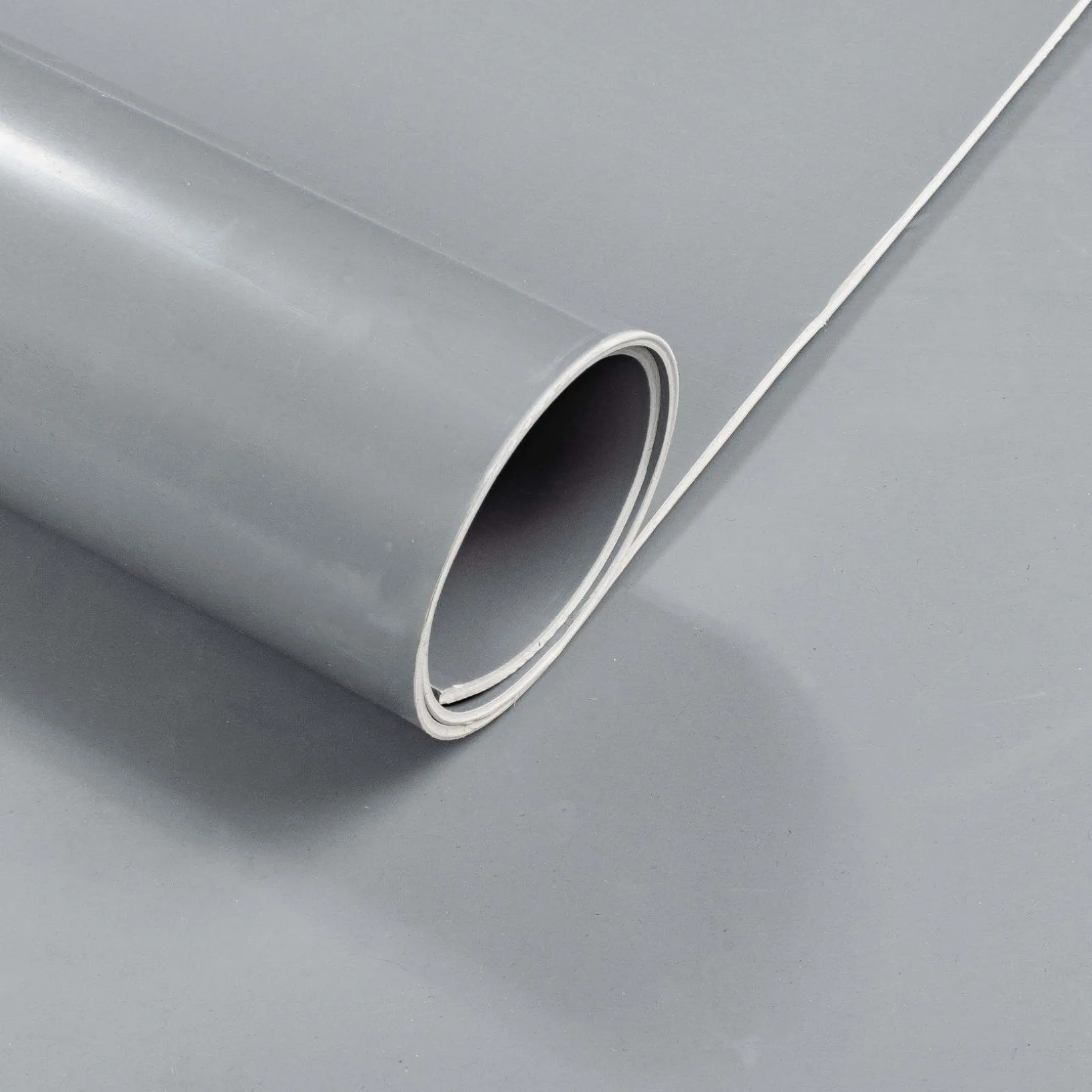 Gummimatte Gummiläufer Glatt 3mm Grau 100cm Breit auf TPE, Geruchslos – Bodenbelag, Bodenmatte