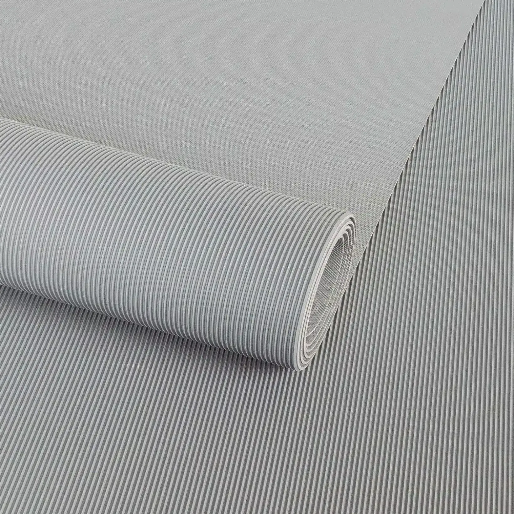 Kofferraummatte nach Maß aus Gummi | Robust & pflegeleicht | 3mm Stärke