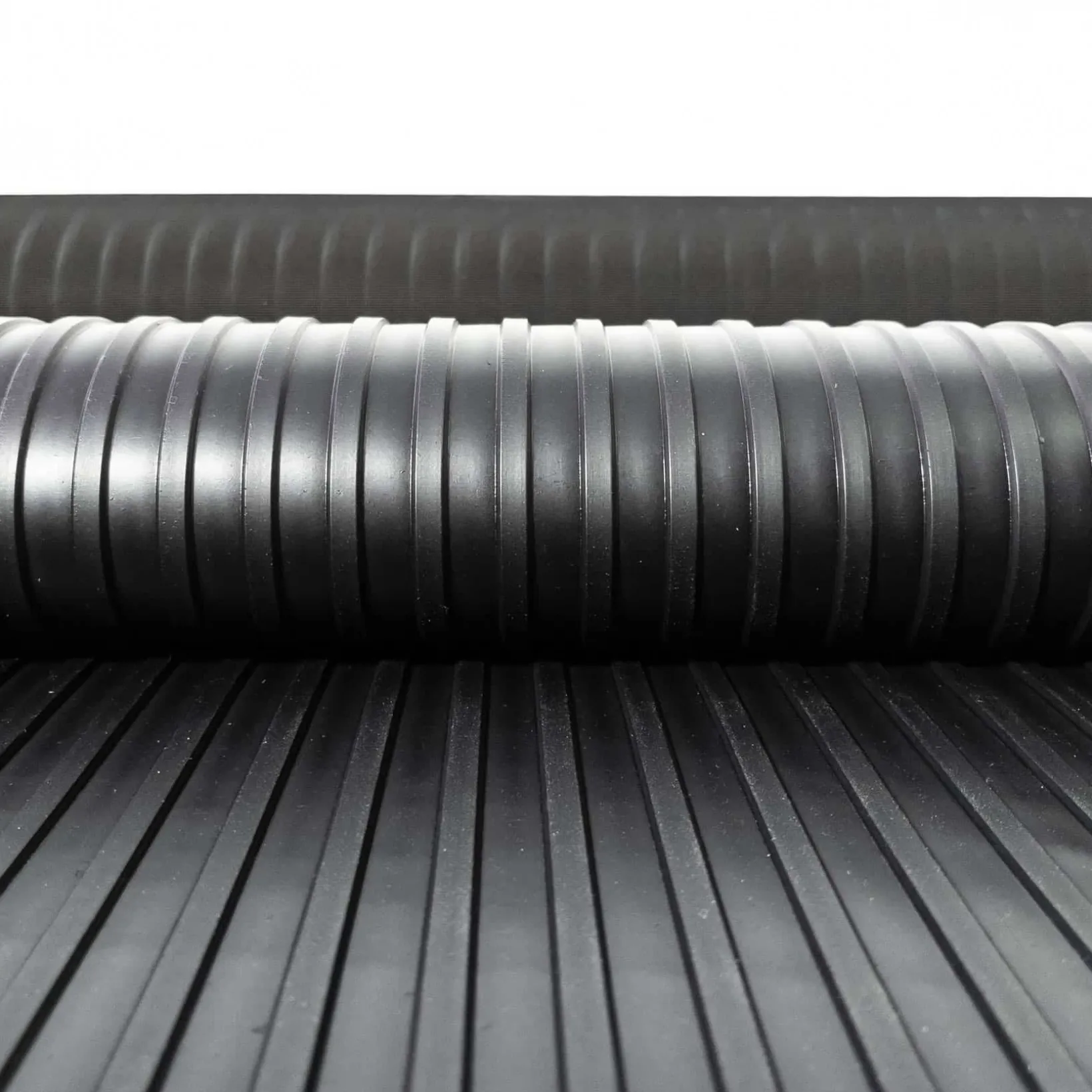 SBR Gummimatte Meterware Gummi Bodenbelag Breitriefen Schwarz Stärke: 3mm 100cm Breite