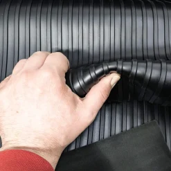SBR Gummimatte Meterware Gummi Bodenbelag Breitriefen Schwarz Stärke: 3mm 100cm Breite